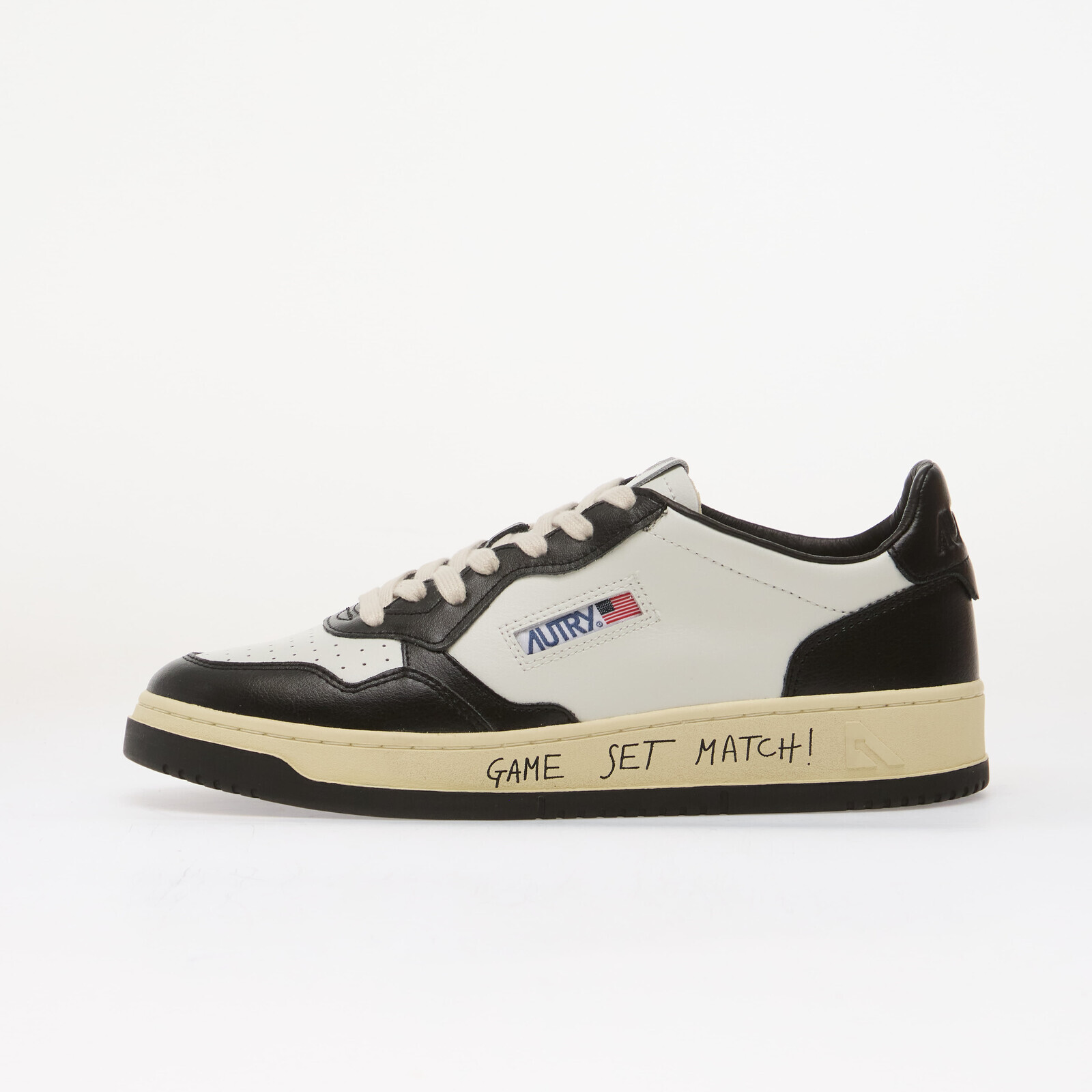 Sneakers Autry Medalist Low Man White/ Black UK 12