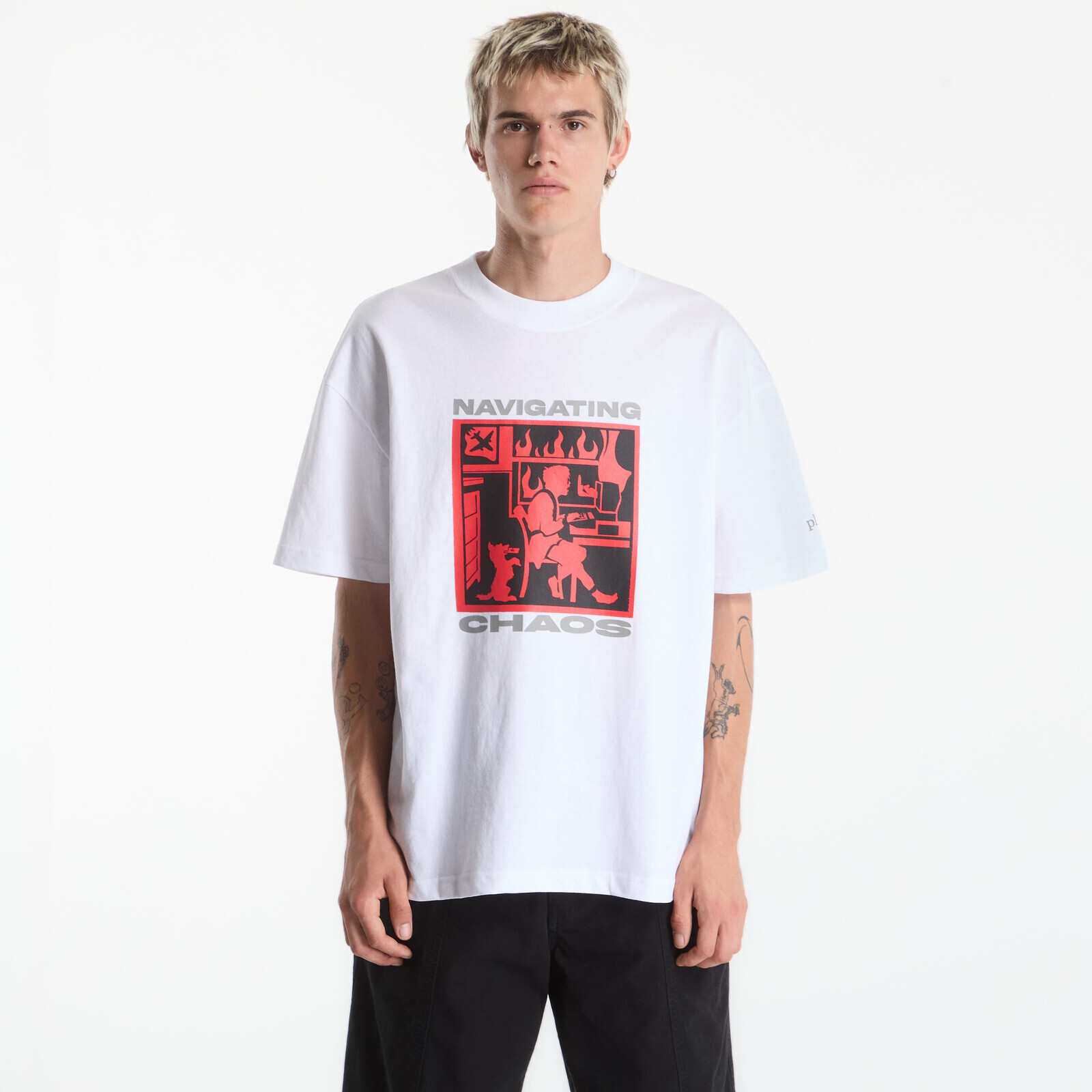 T-shirt PLEASURES Navigate T-Shirt White S