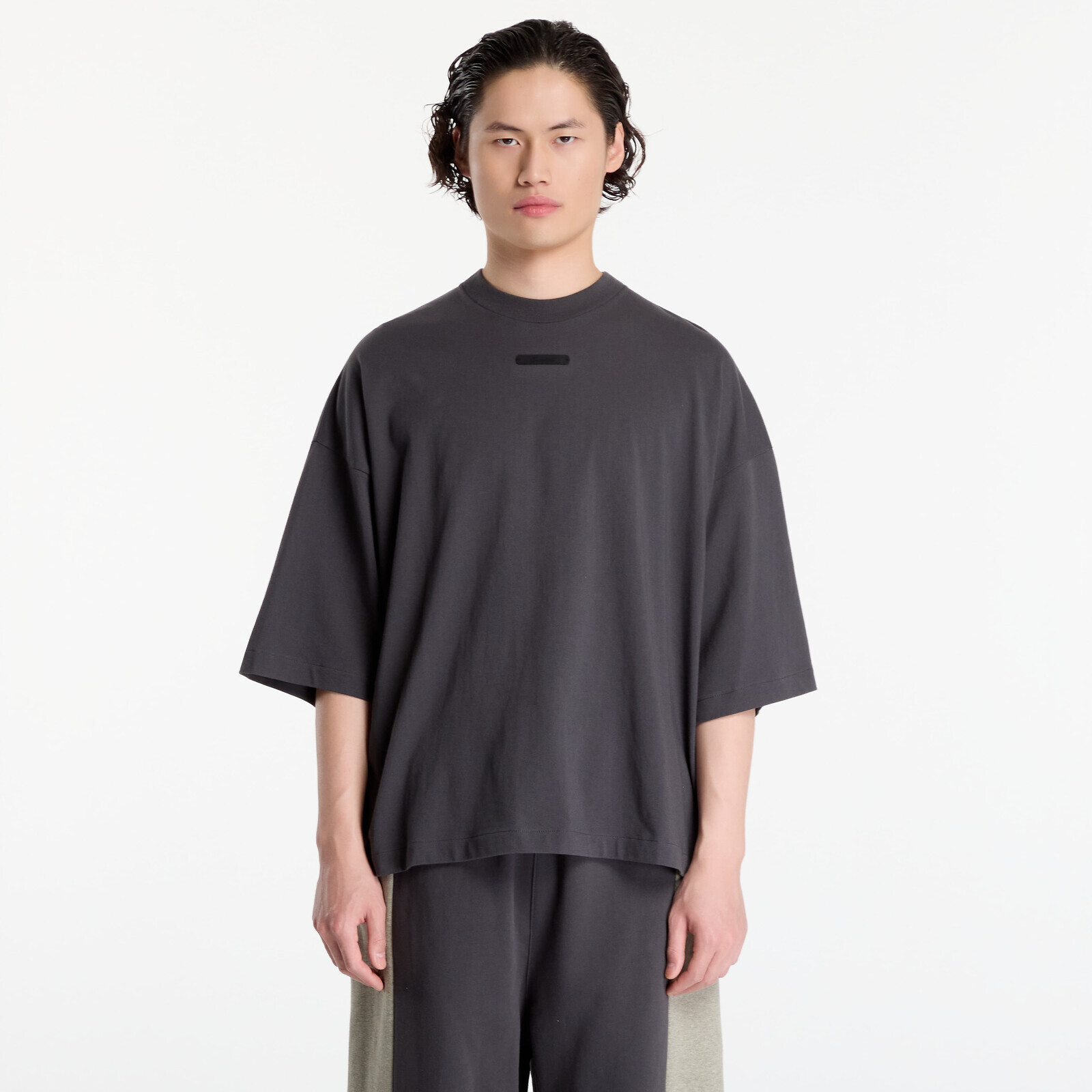 T-shirt Fear Of God Essentials Merch Tee Iron Grey L