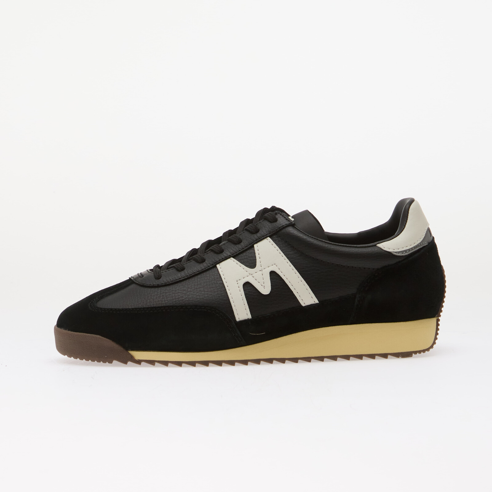 Sneakers Karhu Mestari 76 Jet Black/ Blanc De Blanc UK 6.5