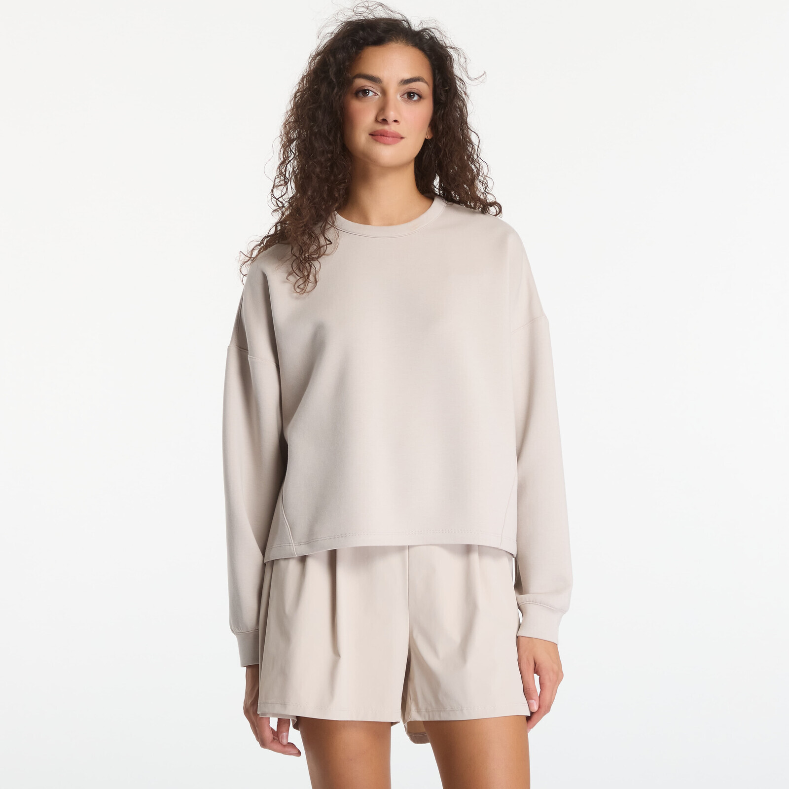 Sweatshirt Nike 24.7 ImpossiblySoft Women's Dri-FIT Oversized Crew-Neck Top Cream Ii/ Cream Ii/ College Grey L