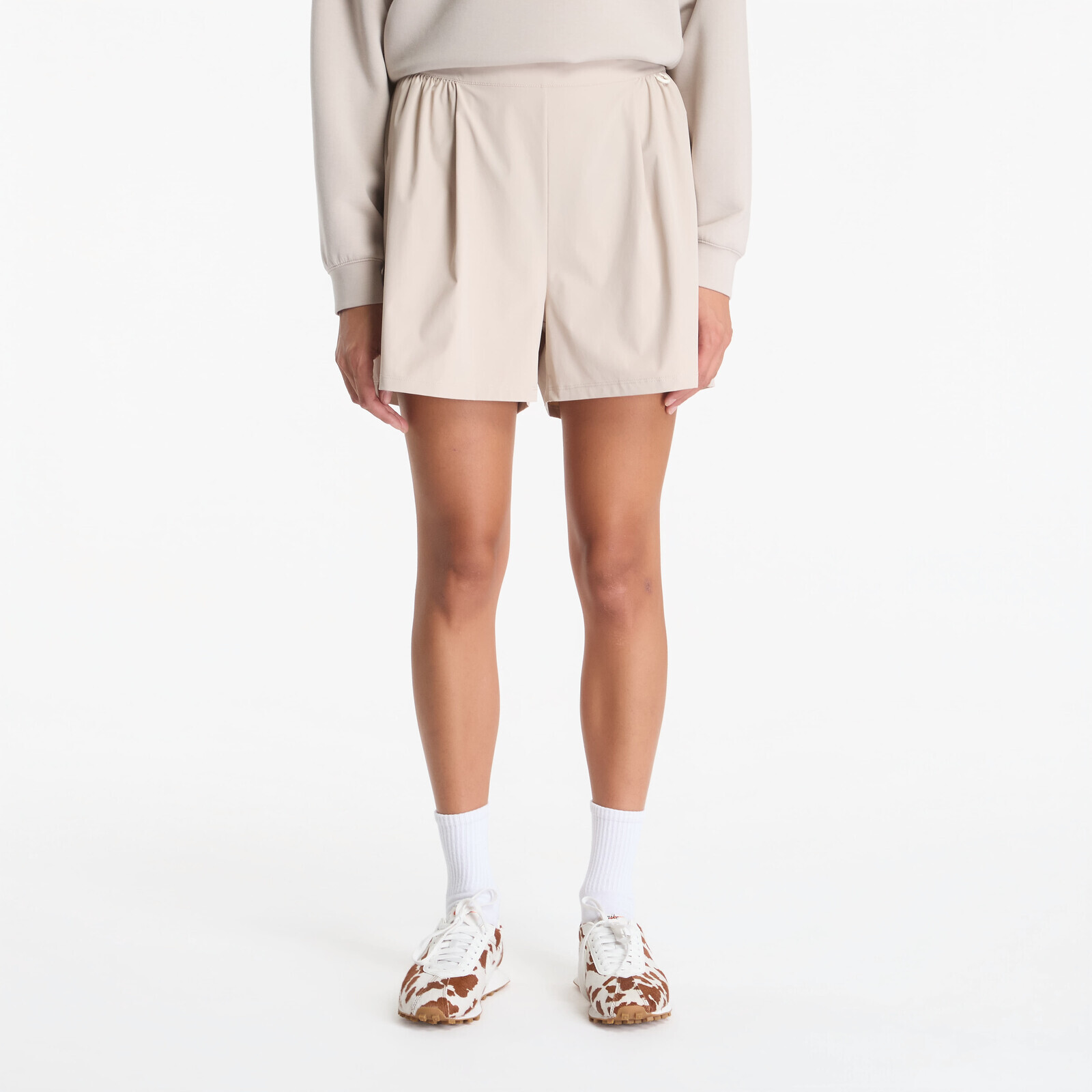 Shorts Nike 24.7 PerfectStretch Women's Dri-FIT High-Waisted Shorts Cream Ii/ Cream Ii/ Cream Ii/ College Grey M