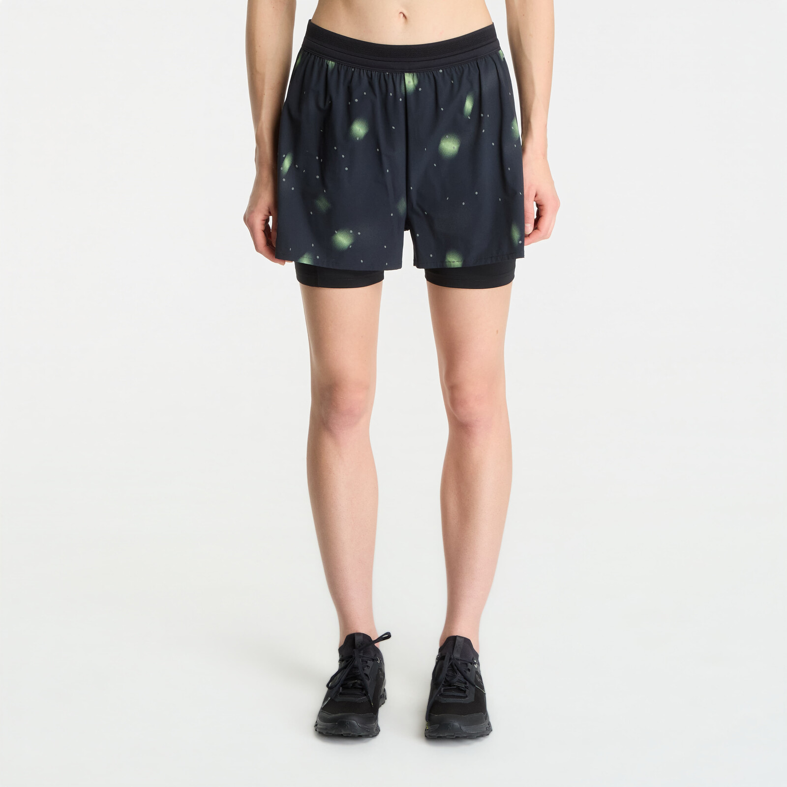 On Performance Shorts Lumos Black L