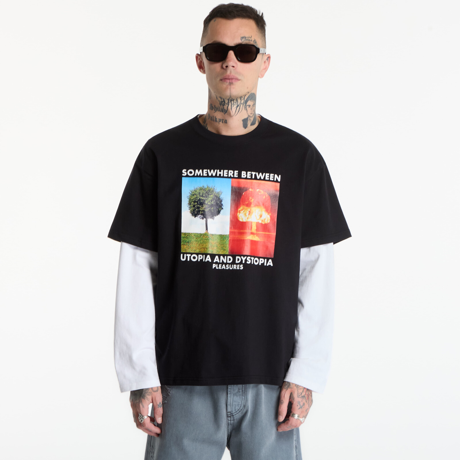 T-shirt PLEASURES Somewhere T-Shirt Black XXL
