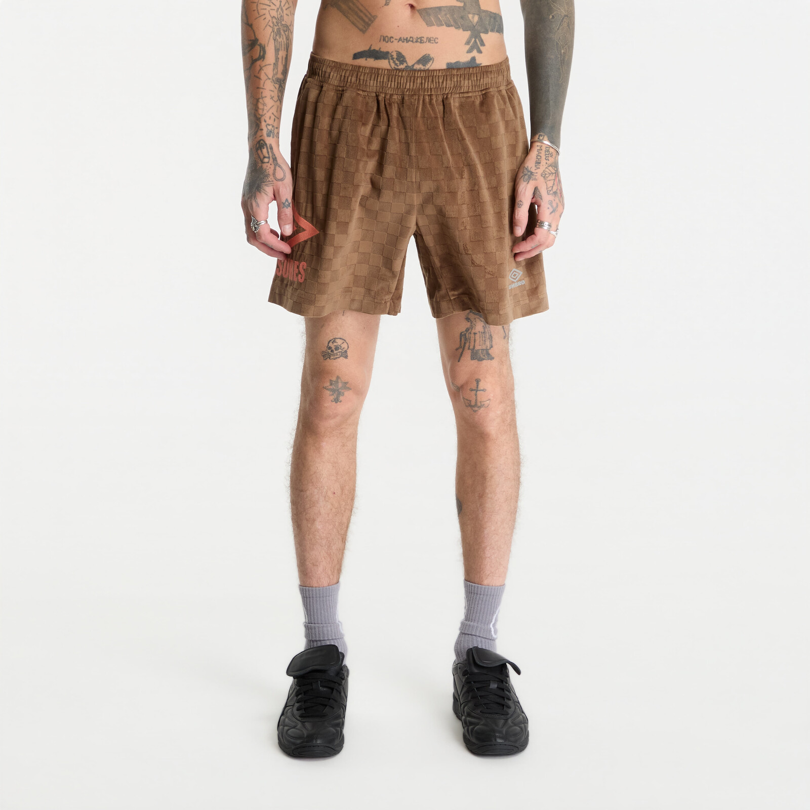 PLEASURES x Umbro Classic Shorts Brown XXL